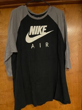 Nike Air Long Sleeve Raglan Tee in Black and Gray